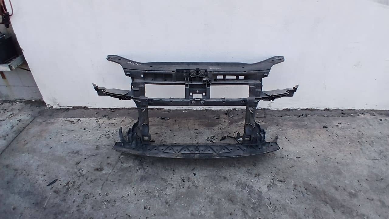 PANEL FRONTAL