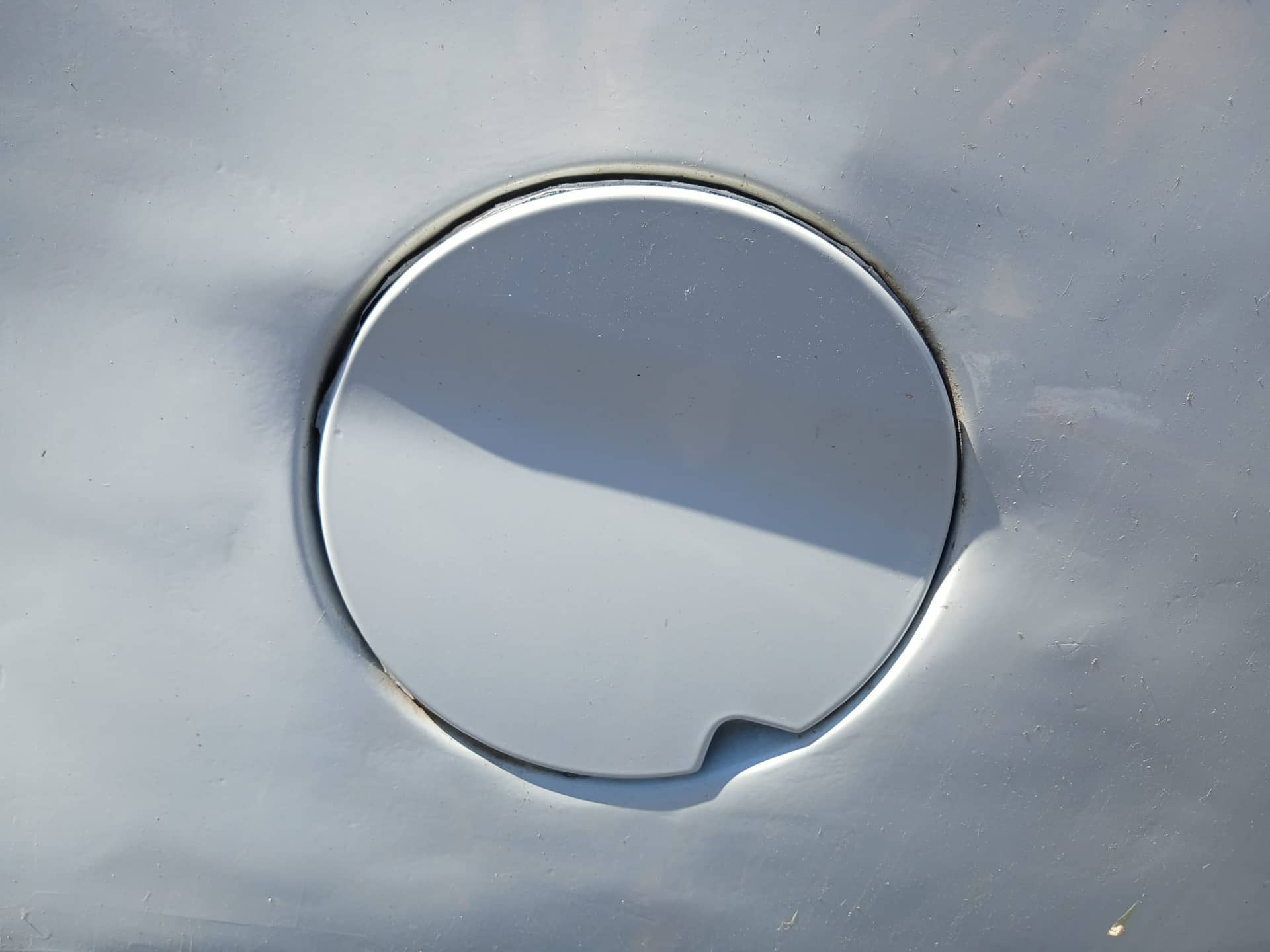 TAPA EXTERIOR COMBUSTIBLE